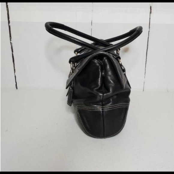 Coach soho flap satchel in black leather - Picture 2 of 9